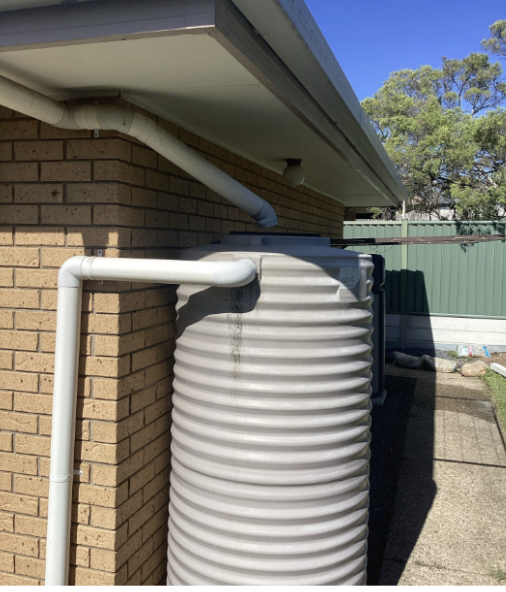 Leaking Downpipe at a Propety in Springfield