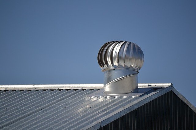 Roof with whirlybird